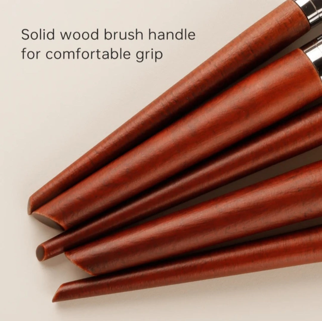 Ensemble de pinceaux de maquillage avec manche en bois original